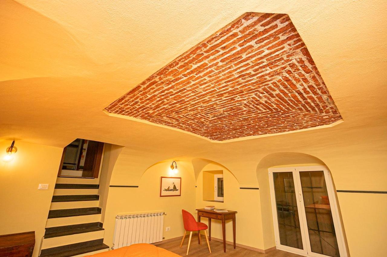 Homes In Genoa - Genova Song Exterior photo